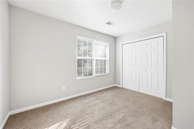 Building Photo - 103 Lilli Ln