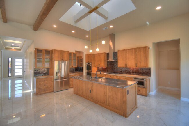 Building Photo - Brand New 3bd/2ba Available