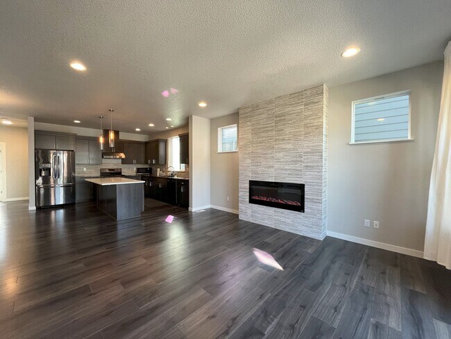 Building Photo - Three-Level Modern Living with Open Floor ...