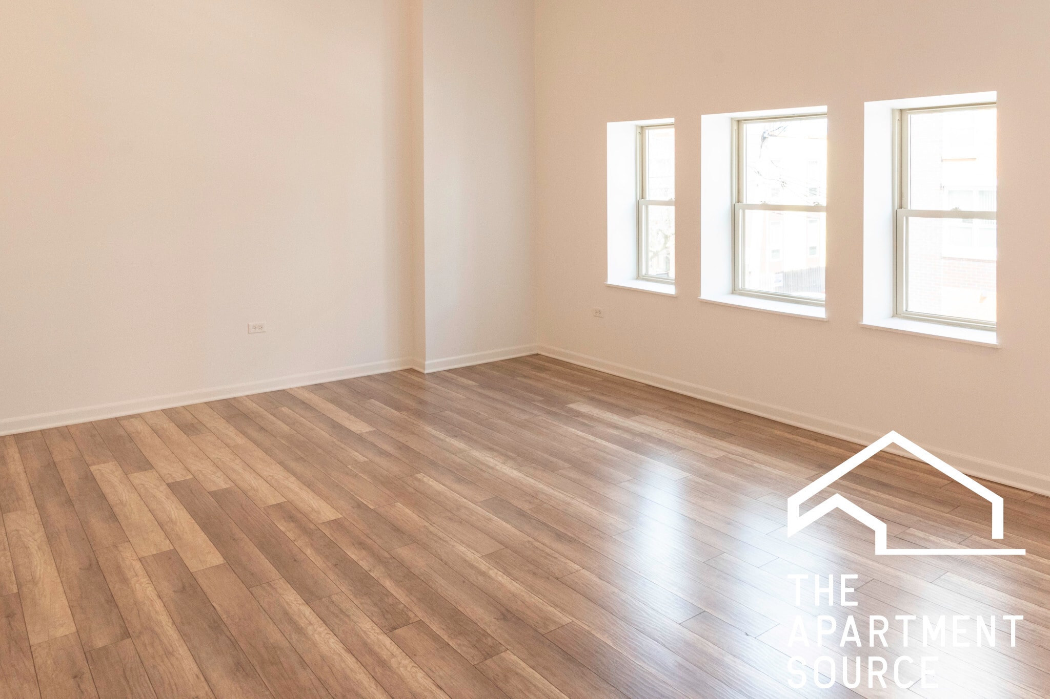 Building Photo - 2700 W North Ave