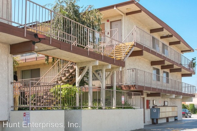 Building Photo - 16521 S Figueroa St