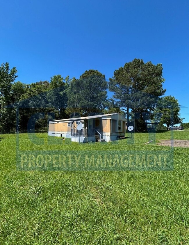 Building Photo - Cozy, two bedroom home!