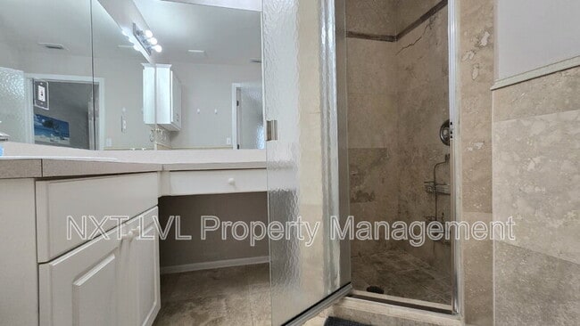 Building Photo - 4022 SW 12th Pl