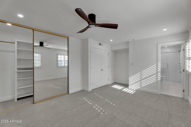 Building Photo - 2542 W Nopal Ave