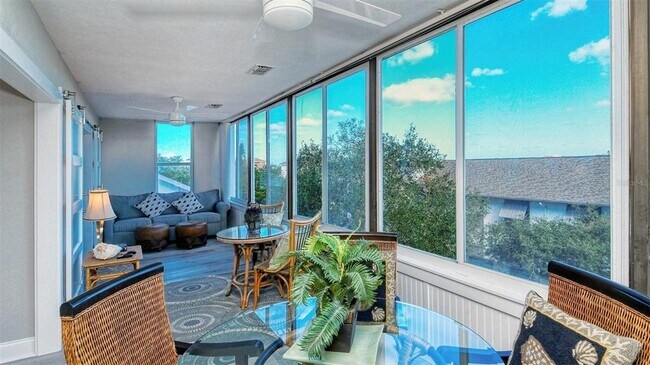 Building Photo - 1255 E Peppertree Dr