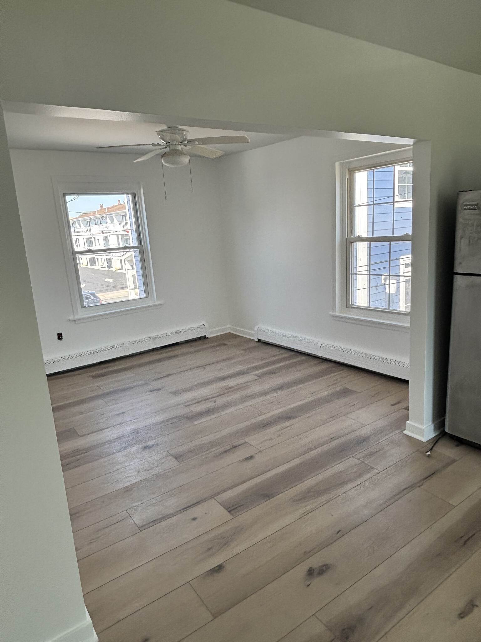 Living Room - 1004 Heck St