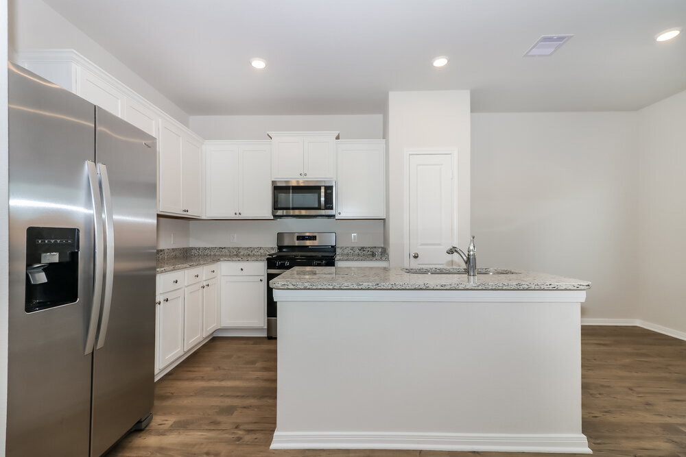 Building Photo - 208 Lgt Smt Dr