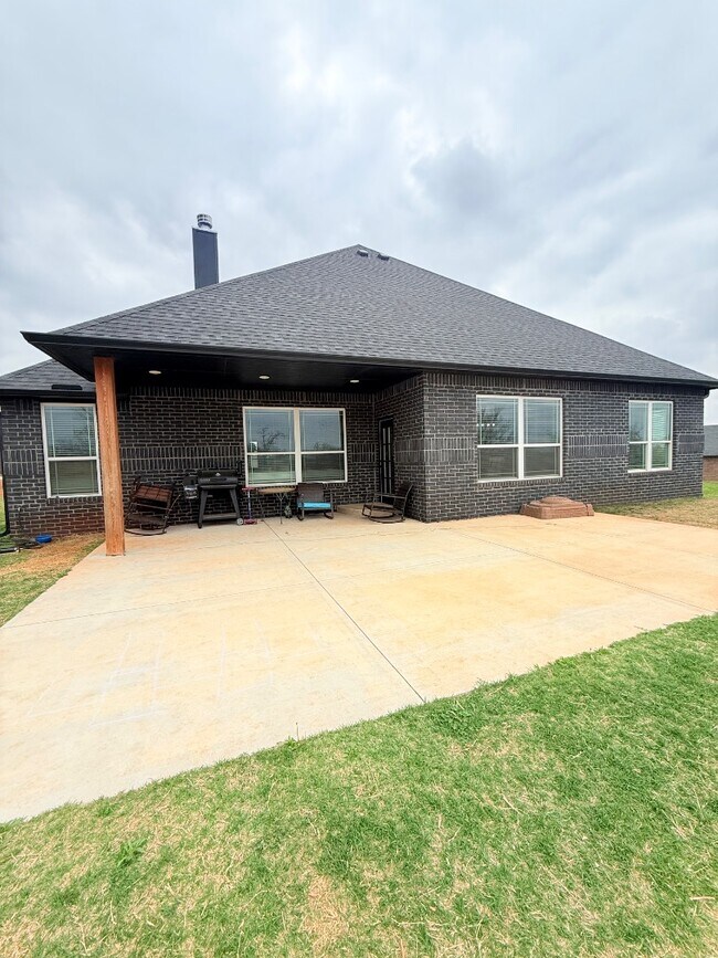 Building Photo - 2276 County Rd 1333