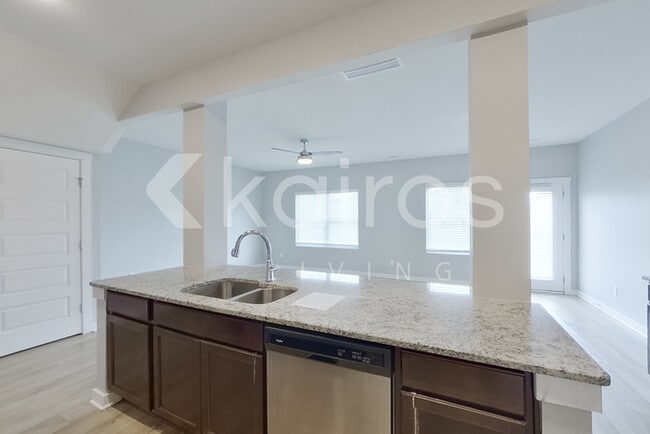 Building Photo - 6405 Upchurch Dr