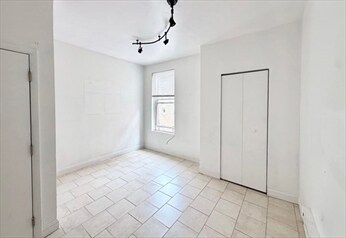 Building Photo - 853 Harrison Ave