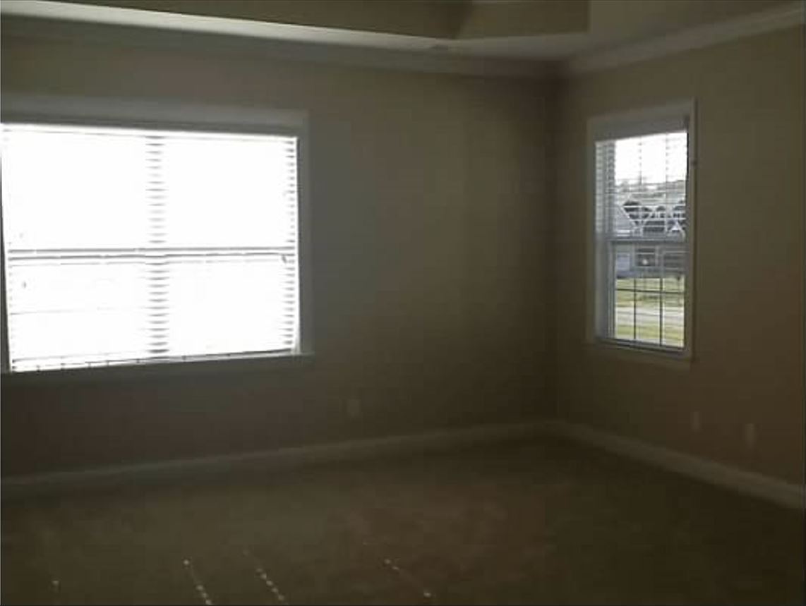 Building Photo - 10519 Royal Winchester Dr