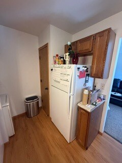 Kitchen - 636 Dundee Ln