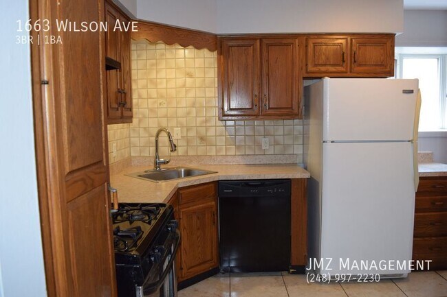 Building Photo - 1663 Wilson Ave
