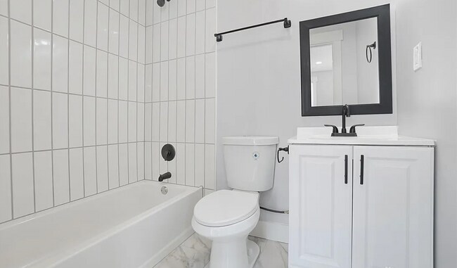 Building Photo - 1531 Chapel St