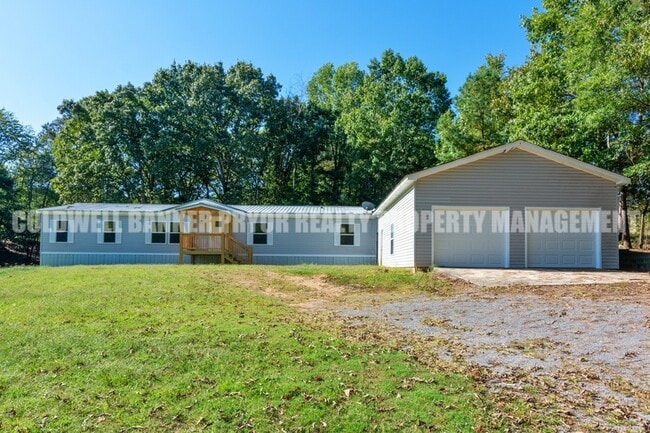Building Photo - 1108 Shady Ln