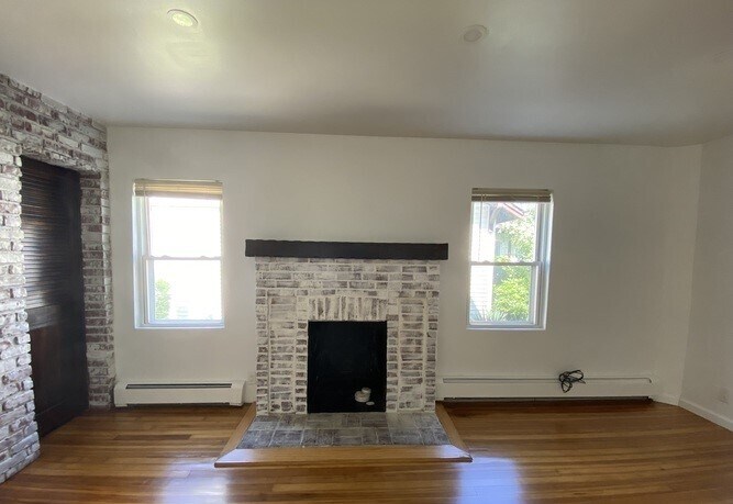 Building Photo - 10 Tollgate Ct