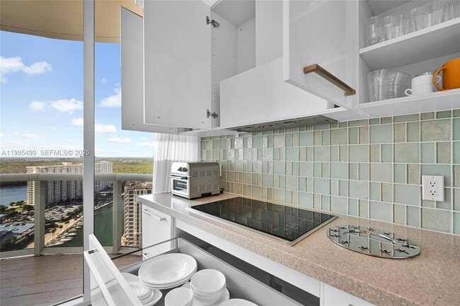 Building Photo - 15901 Collins Ave