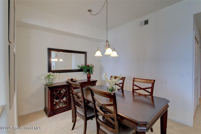 Building Photo - 6858 Toland Dr