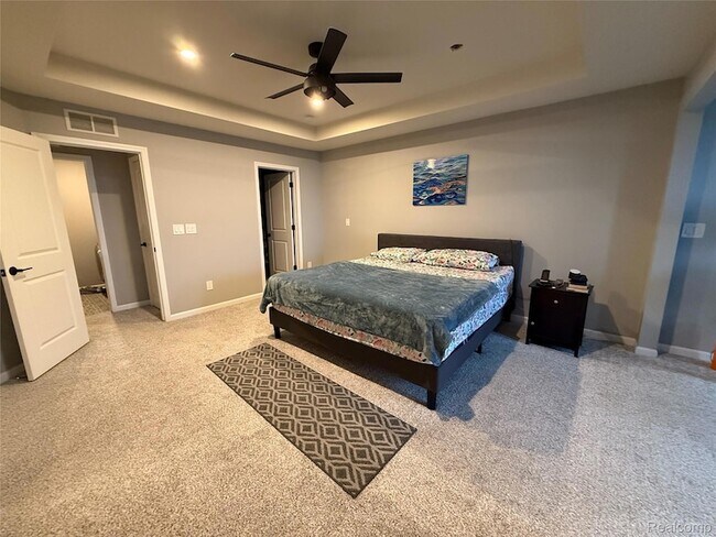 Building Photo - 4811 Broomfield Way