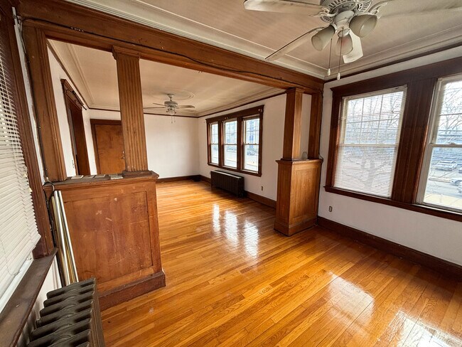 Building Photo - 5051 Washington St
