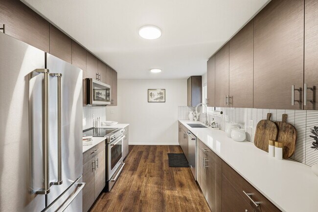 Building Photo - 7922 9th Ave SW