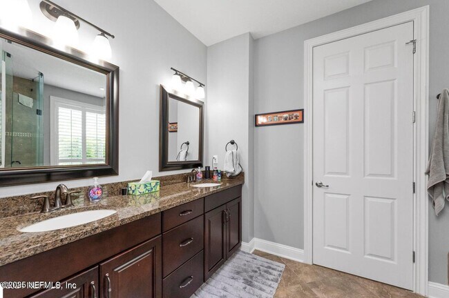 Building Photo - 328 Howland Drive