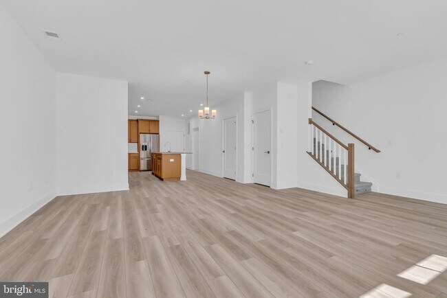 Building Photo - 8102 Donatello Dr