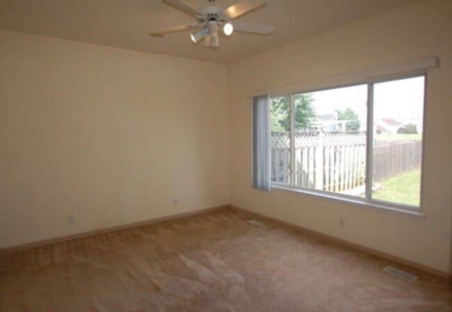 Building Photo - 14019 S Oakdale Cir
