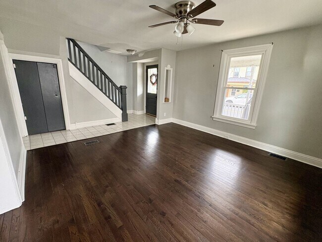 Building Photo - 3 Bedroom House Available in Hershey!