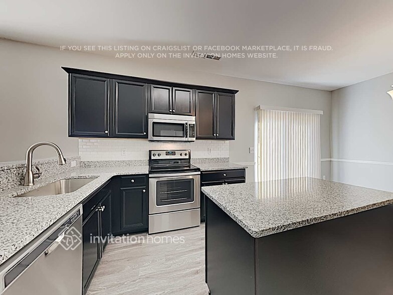 Building Photo - 1005 Bridleside Dr