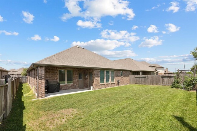 Building Photo - 3039 Forest Creek Dr