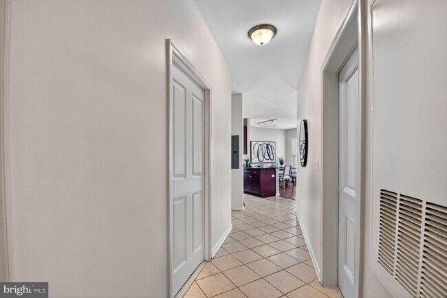 Building Photo - 8045 Newell St