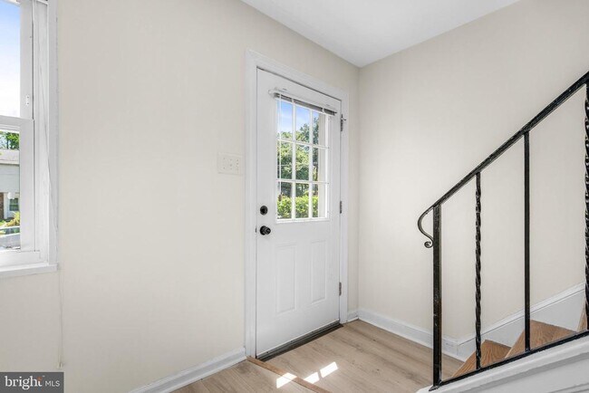Building Photo - 5810 Fifer Dr