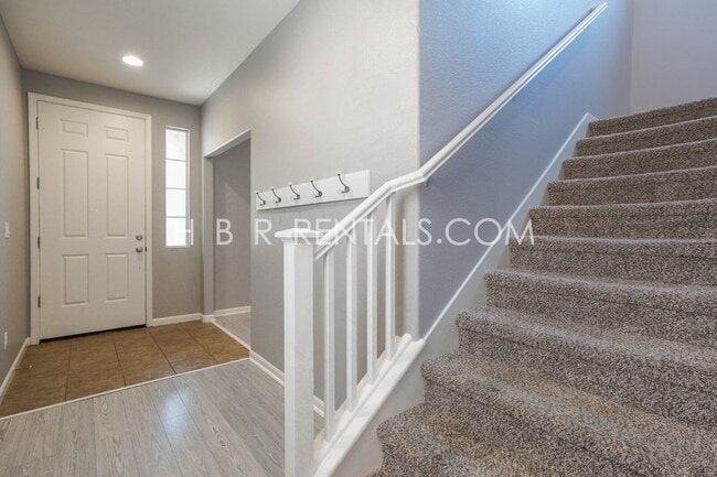 Building Photo - Questa Village: Spacious 3-Bedroom Retreat...