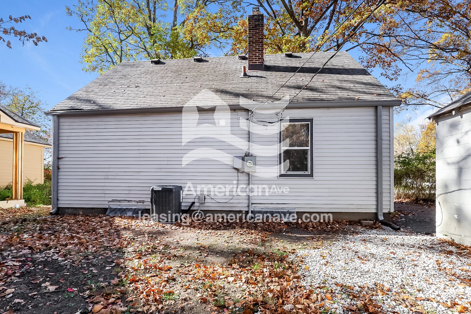 Building Photo - 3733 N Gladstone Ave