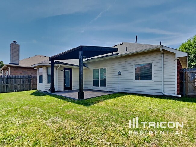 Building Photo - 6701 Fairglen Dr