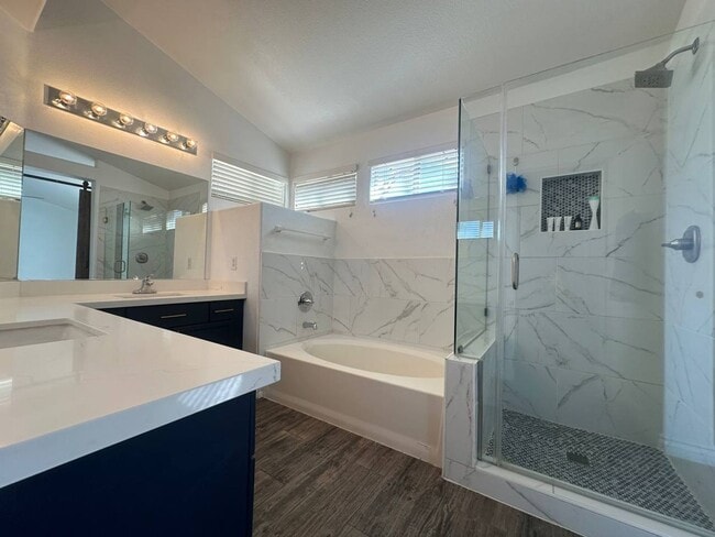 Building Photo - 3 BEDROOM SINGLE STORY HOME WITH ABOVE GROUND SPA!