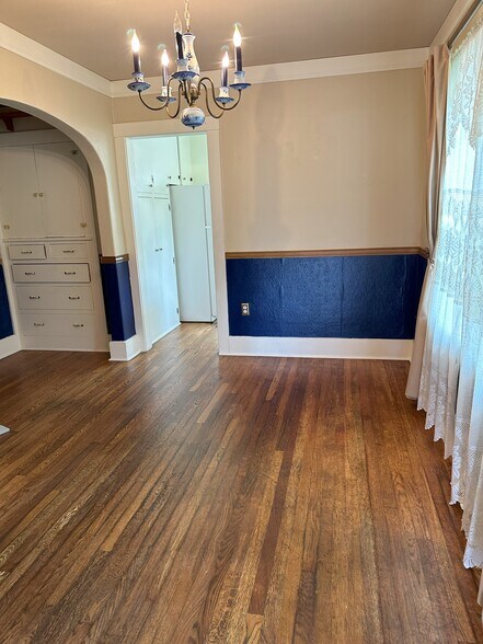 Dining Room #1 - 509 N Institute St