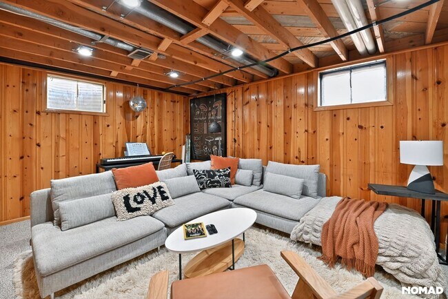 Building Photo - 316 East St