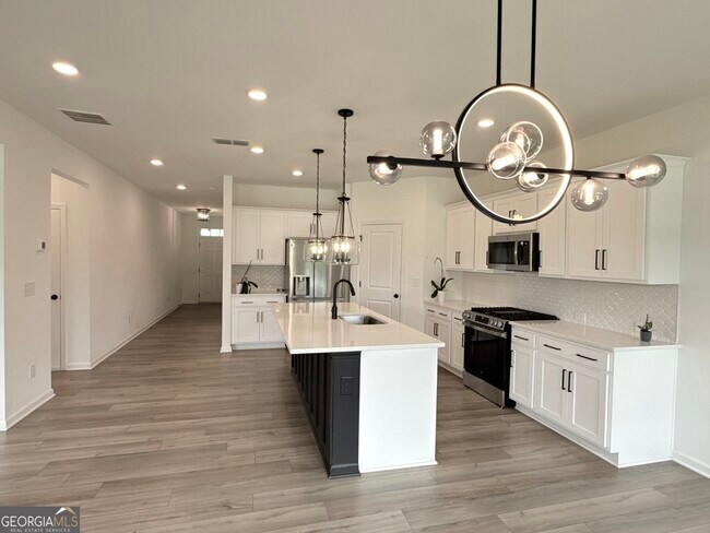 Building Photo - 207 Foxhill Dr