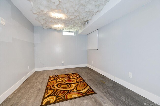 Building Photo - 22 Olive St