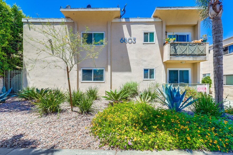 Frontview - Apartment Building in Park Mesa Heights wi...
