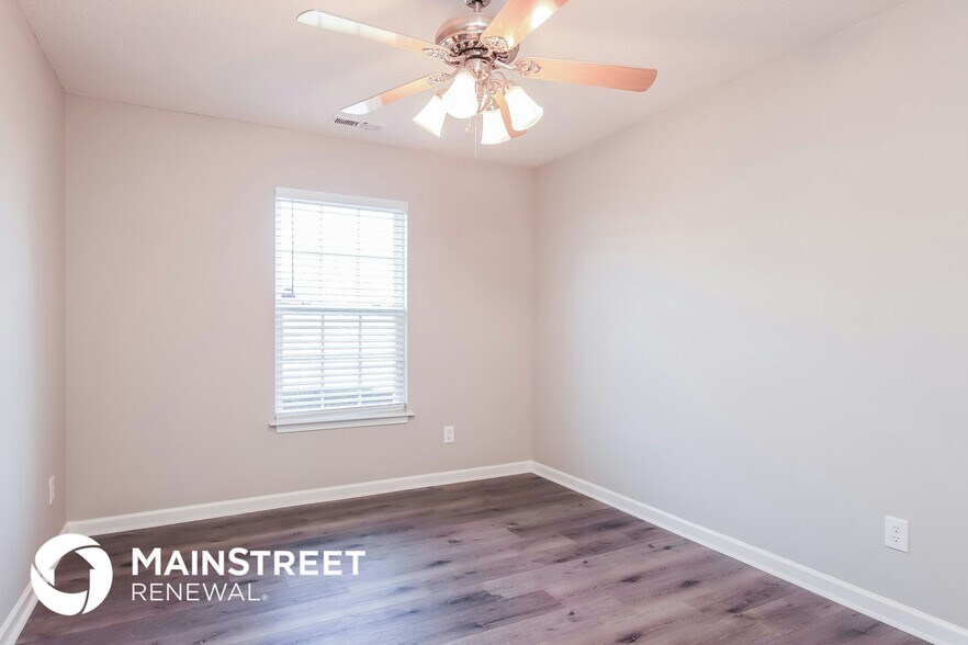 Building Photo - 3837 Raintree Dr