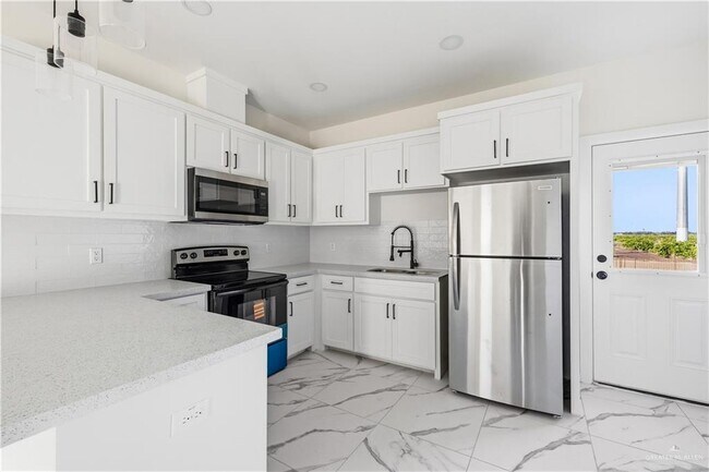 Building Photo - 23 N Abesam Ave