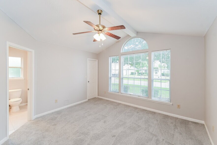 Building Photo - 552 Sparrow Branch Cir