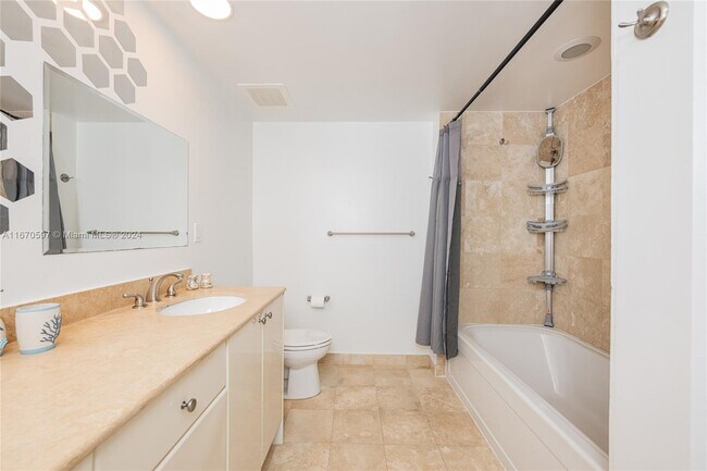 Building Photo - 1745 E Hallandale Beach Blvd