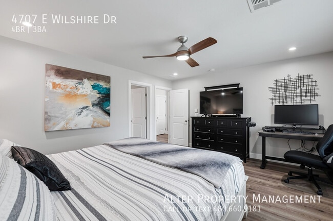 Building Photo - 4707 E Wilshire Dr