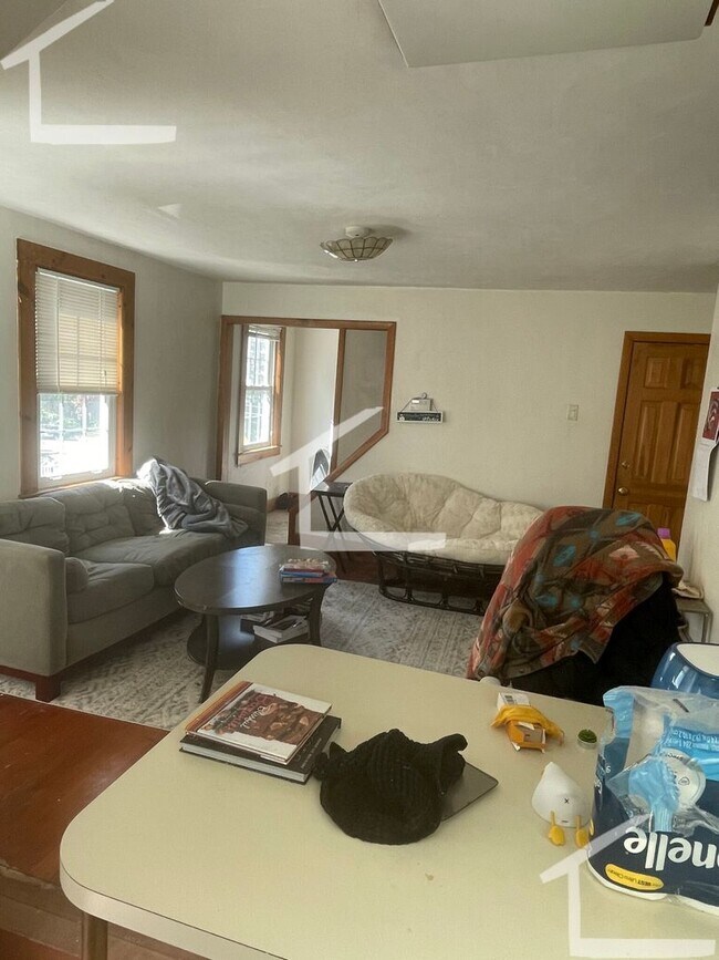 Building Photo - 48 Dighton St