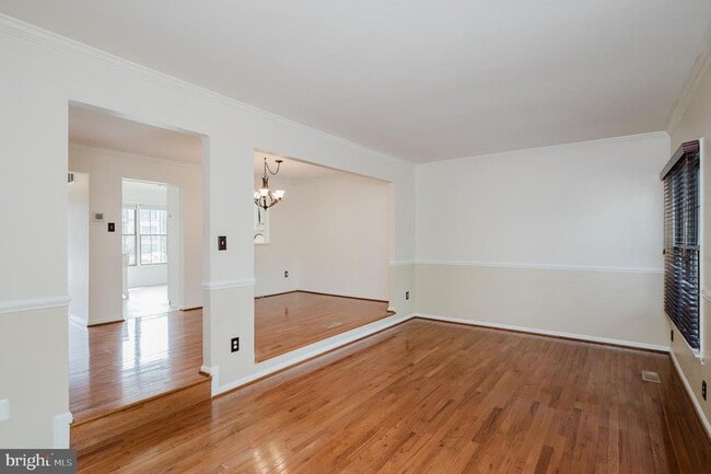 Building Photo - 27 Faraday Dr