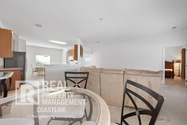 Building Photo - **50% Off First Month's Rent** - Flexible Lease: Seasonal OR Annual Furnished OR Unfurnished